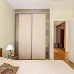 Fully Equipped, Furnished Cozy Flat Center Lägenhet *