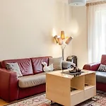 Lägenhet Fully Equipped, Furnished Cozy Flat Center *