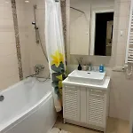 Fully Equipped, Furnished Cozy Flat Center Lägenhet *