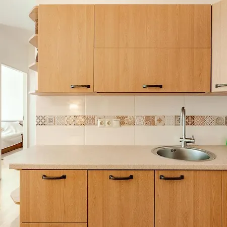 Fully Equipped, Furnished Cozy Flat Center