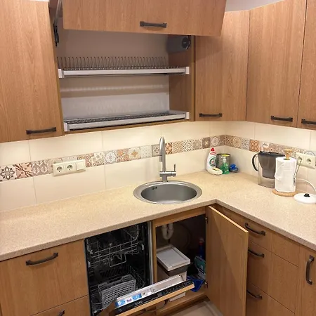 Fully Equipped, Furnished Cozy Flat Center *