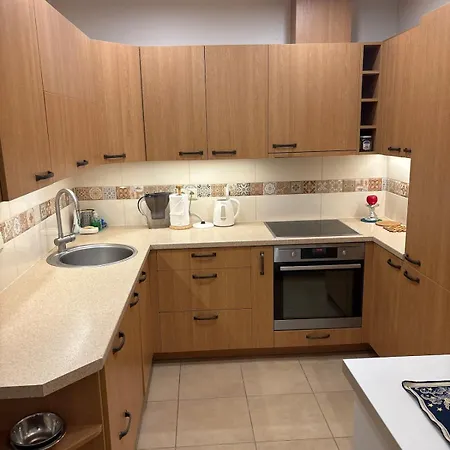 Fully Equipped, Furnished Cozy Flat Center *