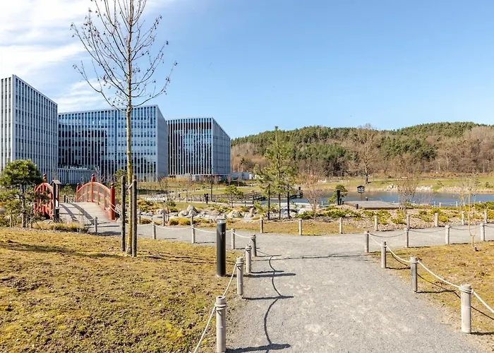 Fully Equipped, Furnished Cozy Flat Center *