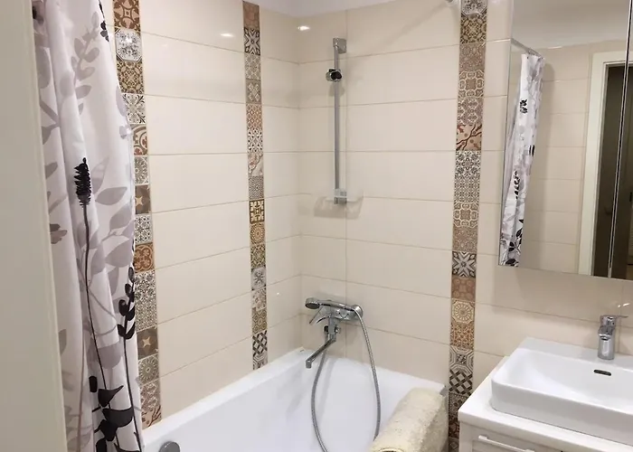 Fully Equipped, Furnished Cozy Flat Center *