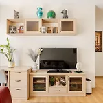 Butas Fully Equipped, Furnished Cozy Flat Center
