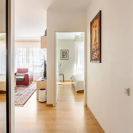 Butas Fully Equipped, Furnished Cozy Flat Center