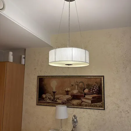Fully Equipped, Furnished Cozy Flat Center *